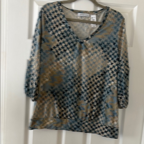 Liz Claiborne Blue and Tan Women's Top - Picture 1 of 2